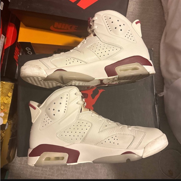 Air Jordan 6 Retro ‘Maroon’ - size 11